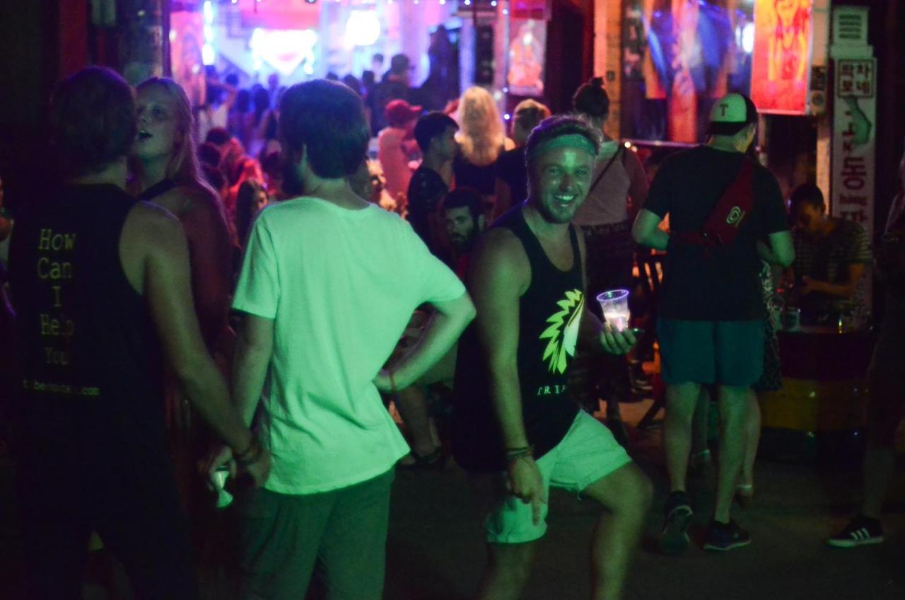 Tribee Kinh Hostel & Bar ฮอยอัน ภายนอก รูปภาพ